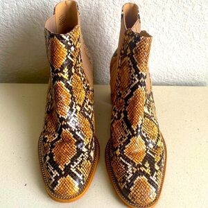 Women’s Vince Camuto Jentilly Block Heel Snake Print Chelsea Booties Size 7